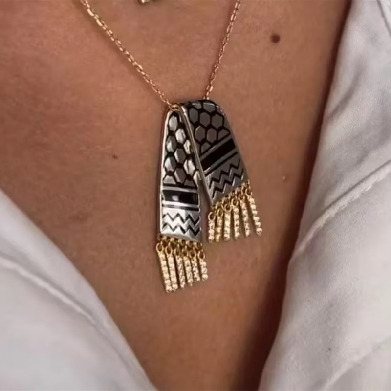 Collane con ciondolo in zircon - Men'S Fashion Qatar recensione e prezzo