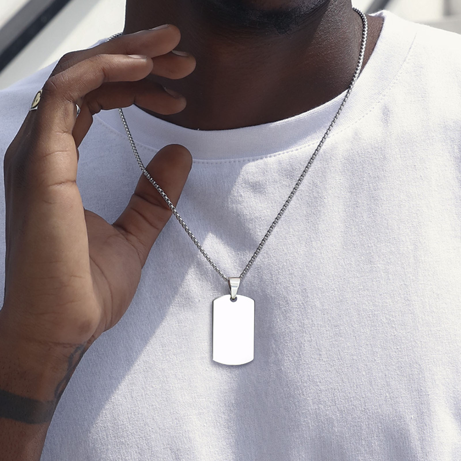 Collana da uomo con targhetta  - Mens Fashion In The 50S recensione e prezzo